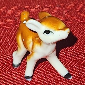 Tiny Fawn Figurine - Vintage